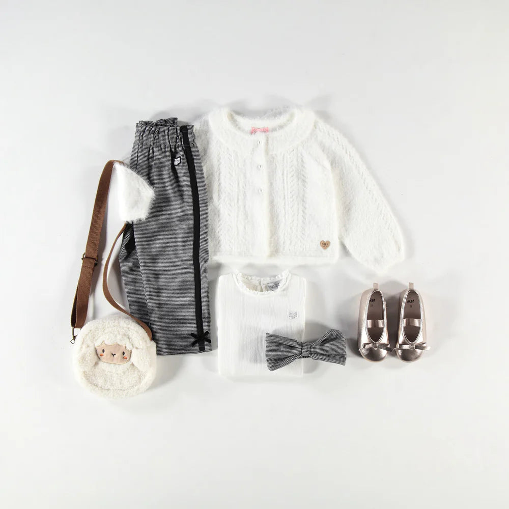 White Plush Baby Sweater with Scalloped Pearl Buttons -Souris Mini