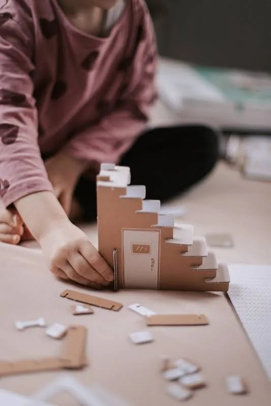 Assemble Play -Doll House-Djeco
