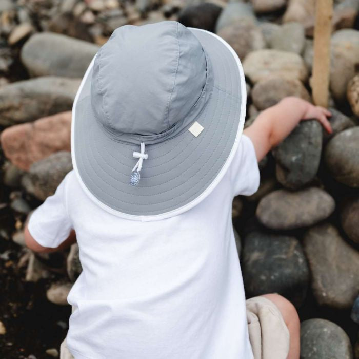 Monumental Grey Sun Hats by Calikids
