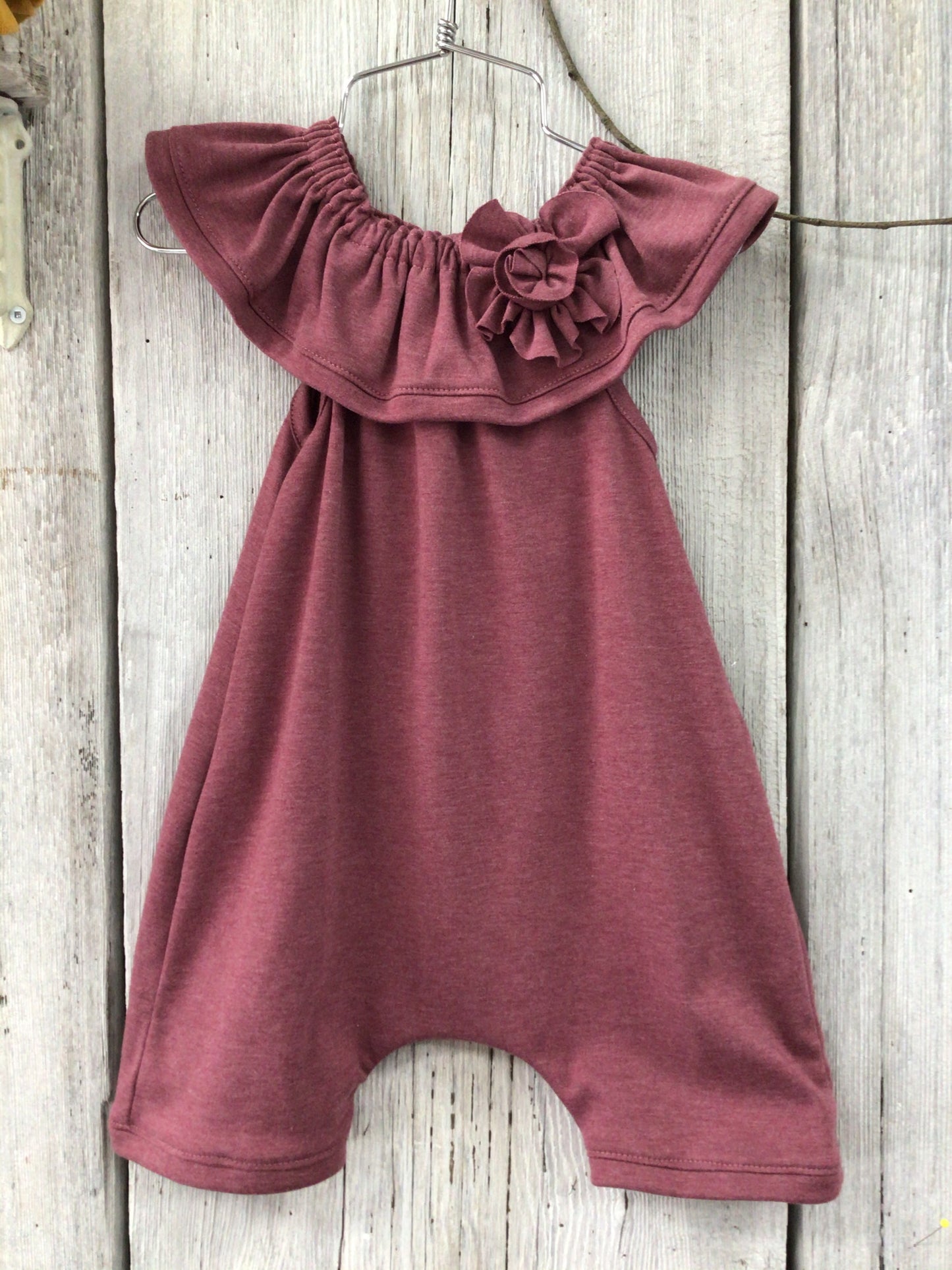 Knit Ruffle Rompers-Niffers