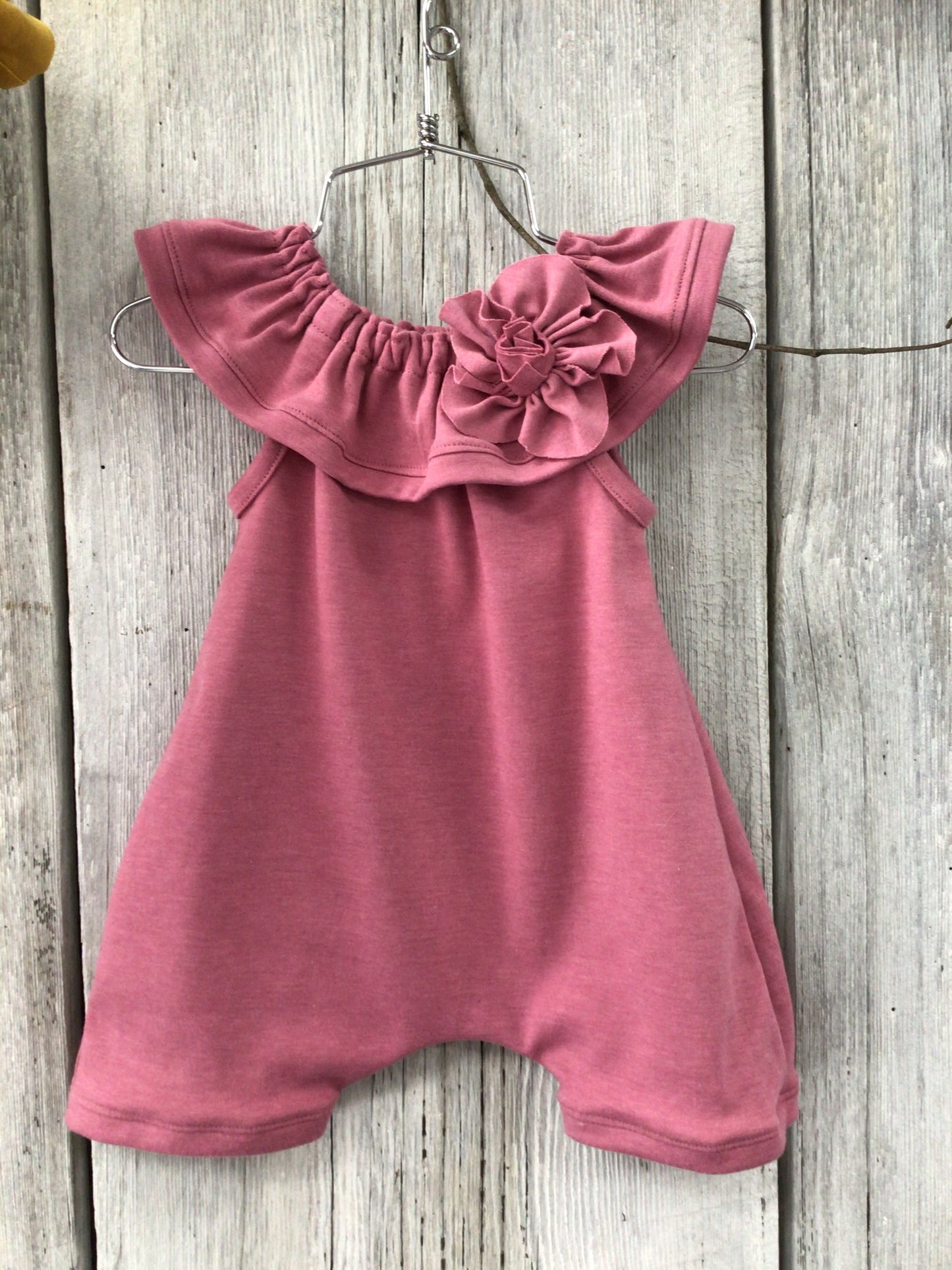 Knit Ruffle Rompers-Niffers